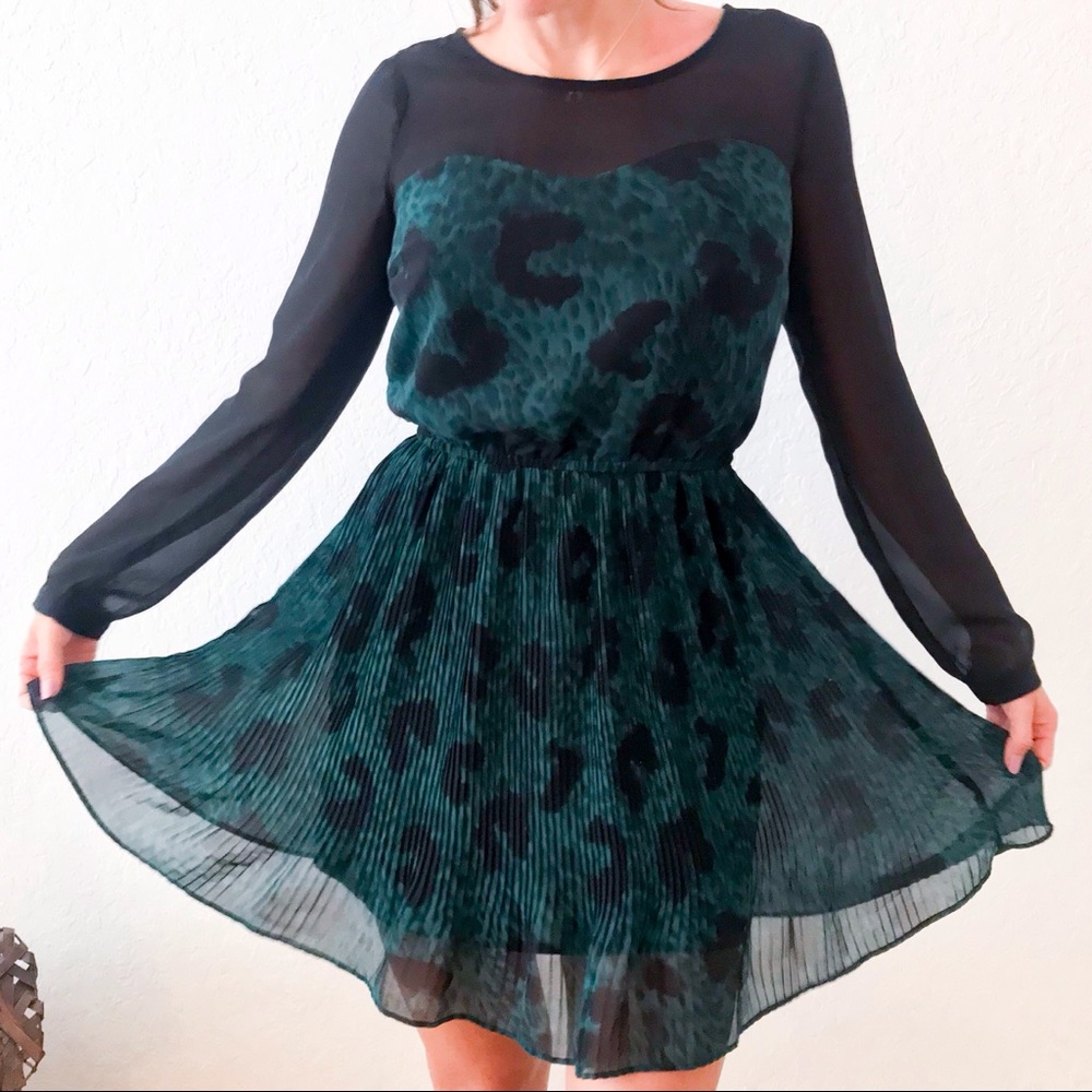 Jessica Simpson dress Size XS - Picture 3 of 4